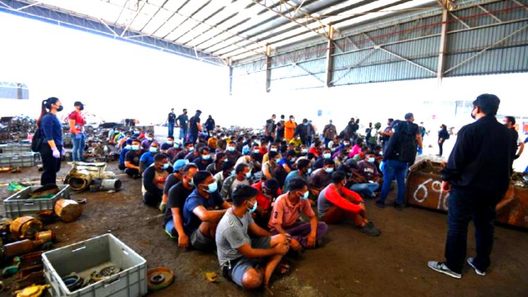 মালয়েশিয়া প্রবাসী আটক