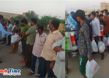 ওমানে ঘূর্ণিঝড়ে ক্ষতিগ্রস্ত প্রবাসীদের মাঝে দূতাবাসের ত্রাণ বিতরণ 