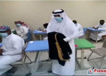 এবার বিয়ের সাজে পরীক্ষার হলে স্কুল ছাত্র