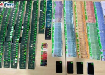 দুই শতাধিক পাসপোর্ট সহ মালয়েশিয়ায় ৩ বাংলাদেশি গ্রেফতার