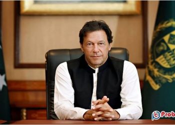 পাকিস্তানের রাজনীতি থেকে সরে যেতে প্রস্তুত ইমরান খান