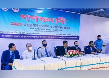 স্টাফরা বিমানবন্দরকে বাপ-দাদার সম্পত্তি মনে করে, যাত্রীর ক্ষোভ