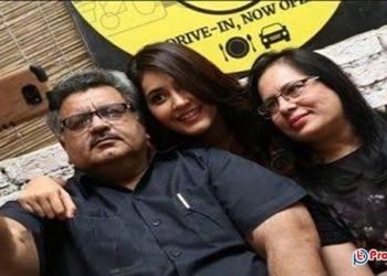 মা দিবস উপলক্ষে মাকে দেড় কোটির গাড়ি উপহার দিলেন রাশি