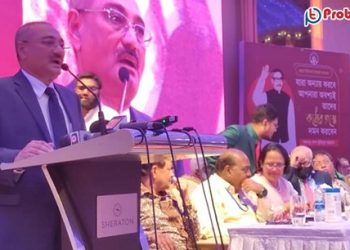 কাফনের কাপড় পরে প্রবাসী কল্যাণ মন্ত্রণালয়ে অবস্থানের হুমকি