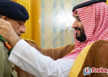 পাকিস্তানি সেনাপ্রধানকে সৌদি যুবরাজের পদক