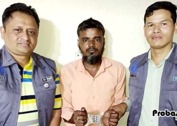 প্রবাসীর স্ত্রী যেন টাকার মেশিন!