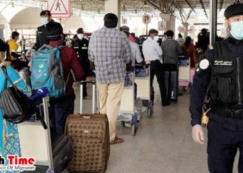 আত্নহত্যা হুমকি দেয়ায় ১৩ শ্রমিককে দেশে পাঠাচ্ছে কুয়েত