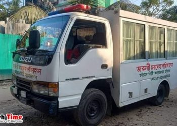 ২ দিন ধরে অ্যাম্বুলেন্সে বাবার লাশ, টাকার হিসাব শেষেই হবে দাফন