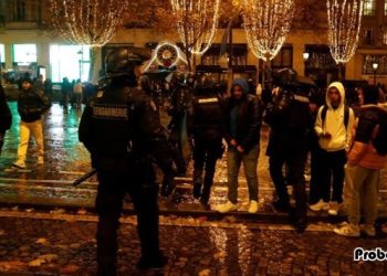 ফাইনালের পরাজয়ে ফ্রান্সের বেশ কয়েকটি শহরে দাঙ্গা