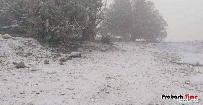 বরফের বৃষ্টি হচ্ছে ওমানে, তাপমাত্রা নামলো মাইনাস চারে