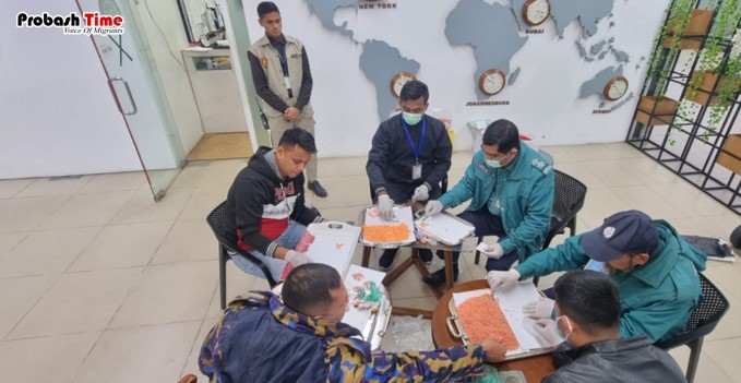 ইয়াবাসহ ঢাকা বিমানবন্দরে প্রবাসী টিকটকার আটক