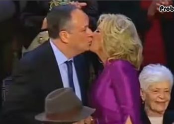 বাইডেনের স্ত্রীর এ কী কান্ড!