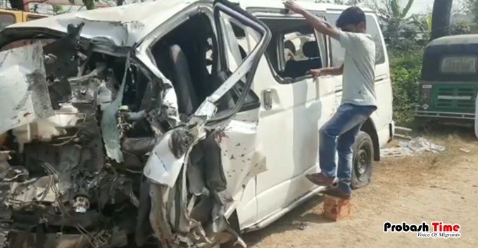 প্রবাসীকে রিছিভ করতে গিয়ে সড়কে প্রাণ হারালেন ২ জন