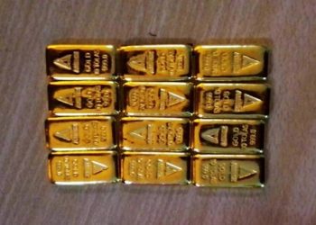 বিমানের সিটের নিচ থেকে দের কোটি টাকার স্বর্ণ উদ্ধার