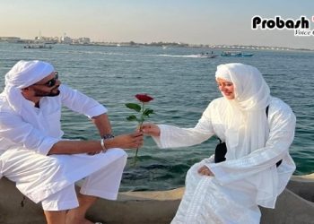 ঈদ: নজর কেড়েছে মাশরাফির দারুণ মুহূর্তের একটি ছবি