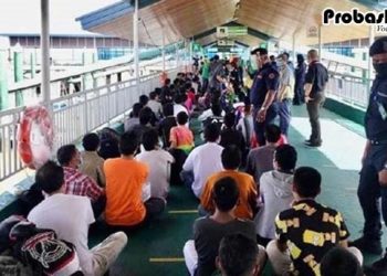 ১২ হাজার অবৈধ অভিবাসীকে ফেরত পাঠিয়েছে মালয়েশিয়া