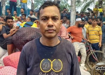 চোখের সামনে পুড়েছে প্রবোসীর ১৫ লাখ টাকা