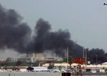 উড্ডয়নের আগ মুহুর্তে যাত্রীবাহী বিমানে হামলা