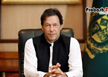 ১ ঘণ্টার মধ্যে ইমরান খানকে আদালতে হাজির করার নির্দেশ