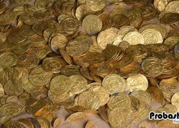 মন্দিরে নির্মাণ কাজের সময় মিলল মুঘল আমলের ৪০০টি মুদ্রা