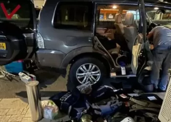 সাংবাদিক