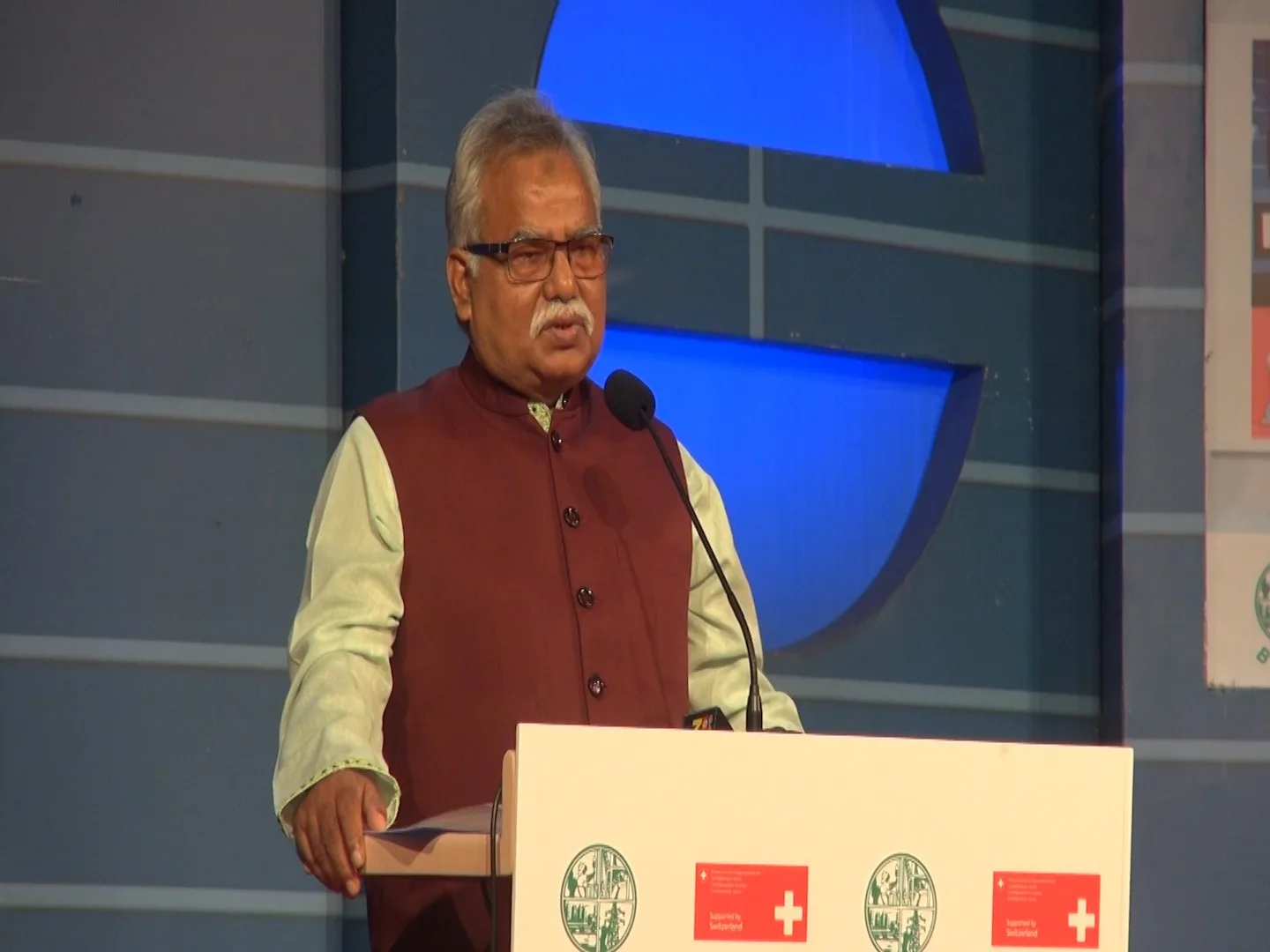 64e3a7b1 b4ec 4a9c a8d4 a4358a039d93