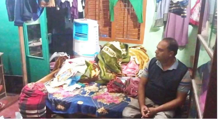 প্রবাসীর বাড়ি ডাকাতি