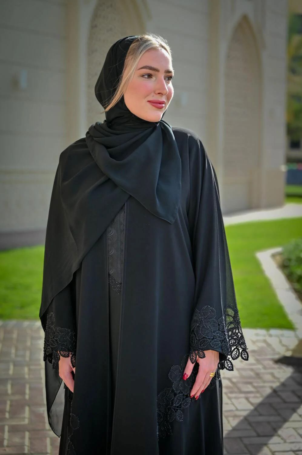 ইসলামেই শান্তি খুঁজে পেলেন নওমুসলিম তরুণী