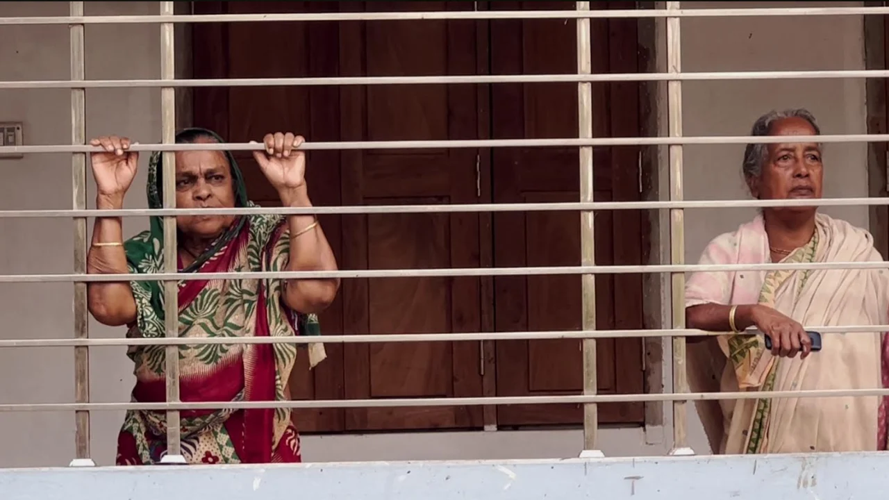 ভাইবোনকে মানুষ করতে গিয়ে বিয়ে করতে পারিনি, এখন তারা খোঁজ নেয় না