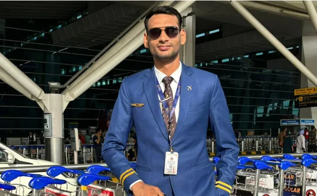 বিমানবন্দরে “ভুয়া” পাইলট আটক