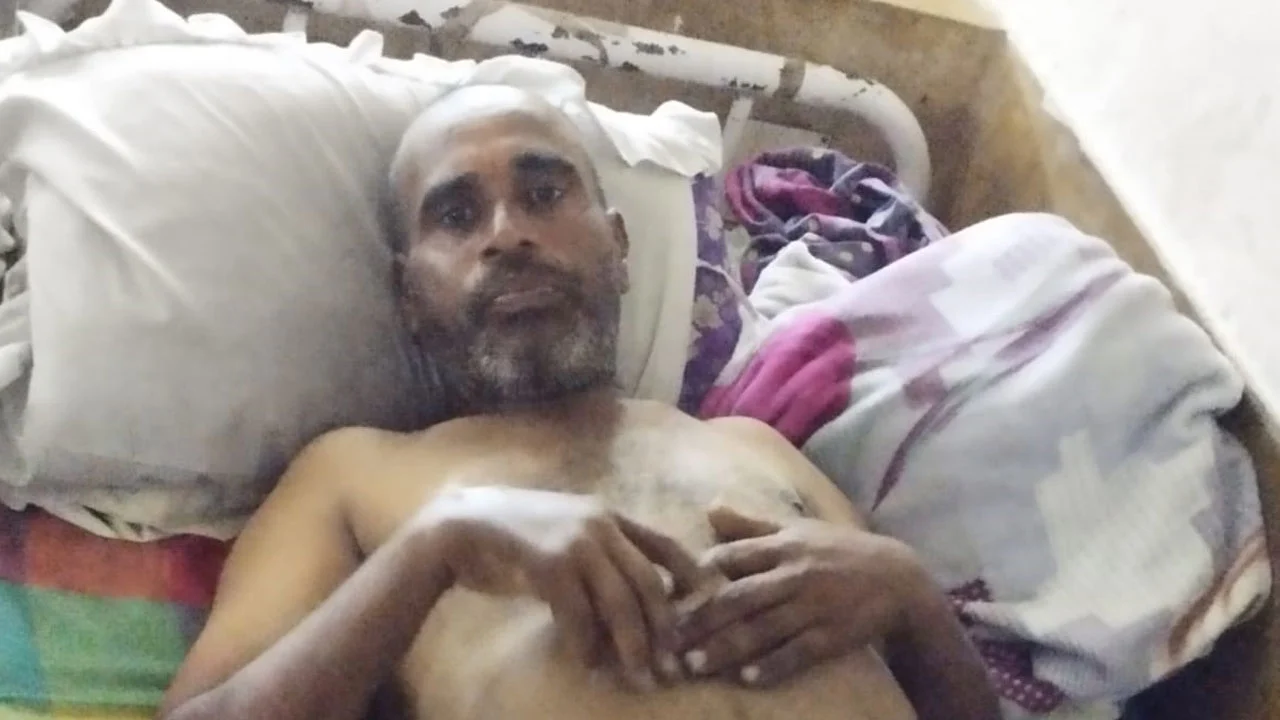 প্লেনে অসুস্থ প্রবাসী, ১ ঘণ্টায়ও আসেনি শাহ আমানতের অ্যাম্বুলেন্স