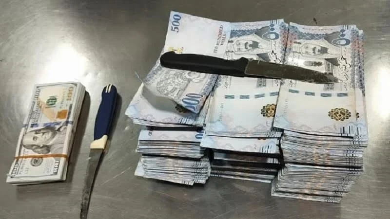 বিমানবন্দরে বিপুল পরিমান বৈদেশিক মুদ্রা উদ্ধার