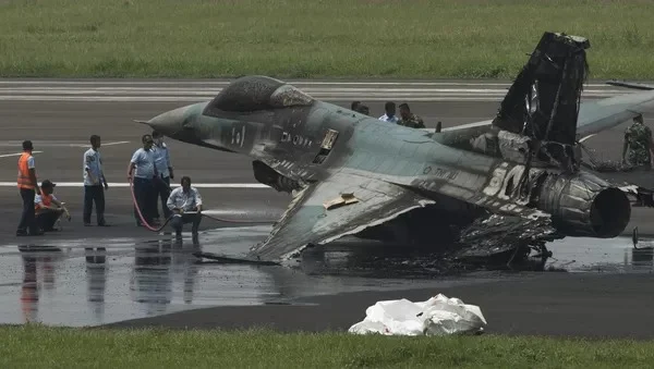 উড্ডয়নের পরপরই বিমান বিধ্বস্ত