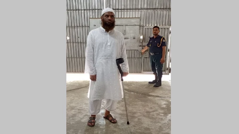 কারামুক্ত হলেন মামুনুল হক