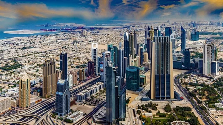 কী ‘মধু’ আরব আমিরাতে?