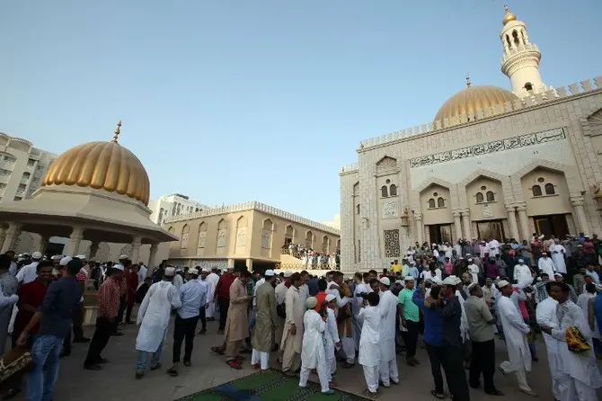 ওমানে চাকরি থেকে বাদ পড়ছেন প্রবাসীরা