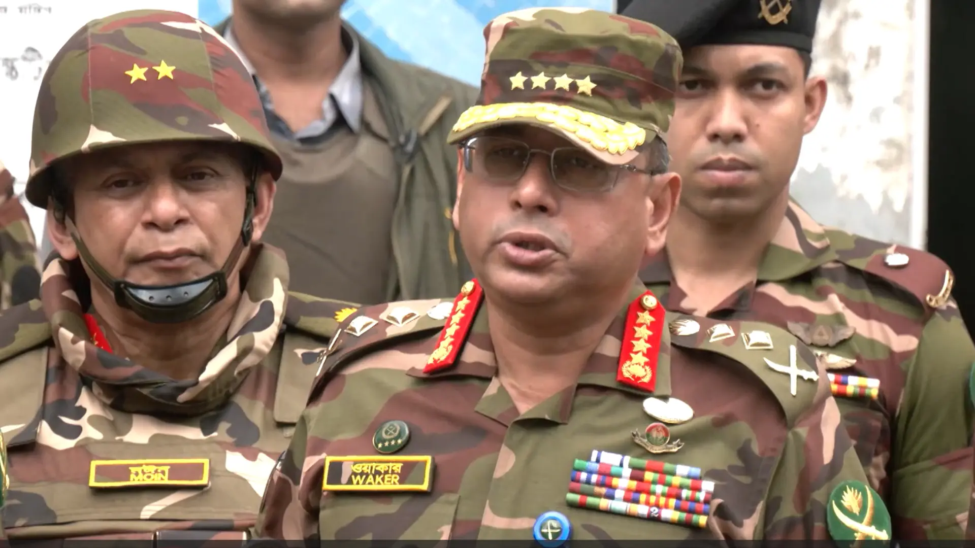 সব নেতৃবৃন্দের সঙ্গে আলোচনায় বসেছেন সেনাপ্রধান