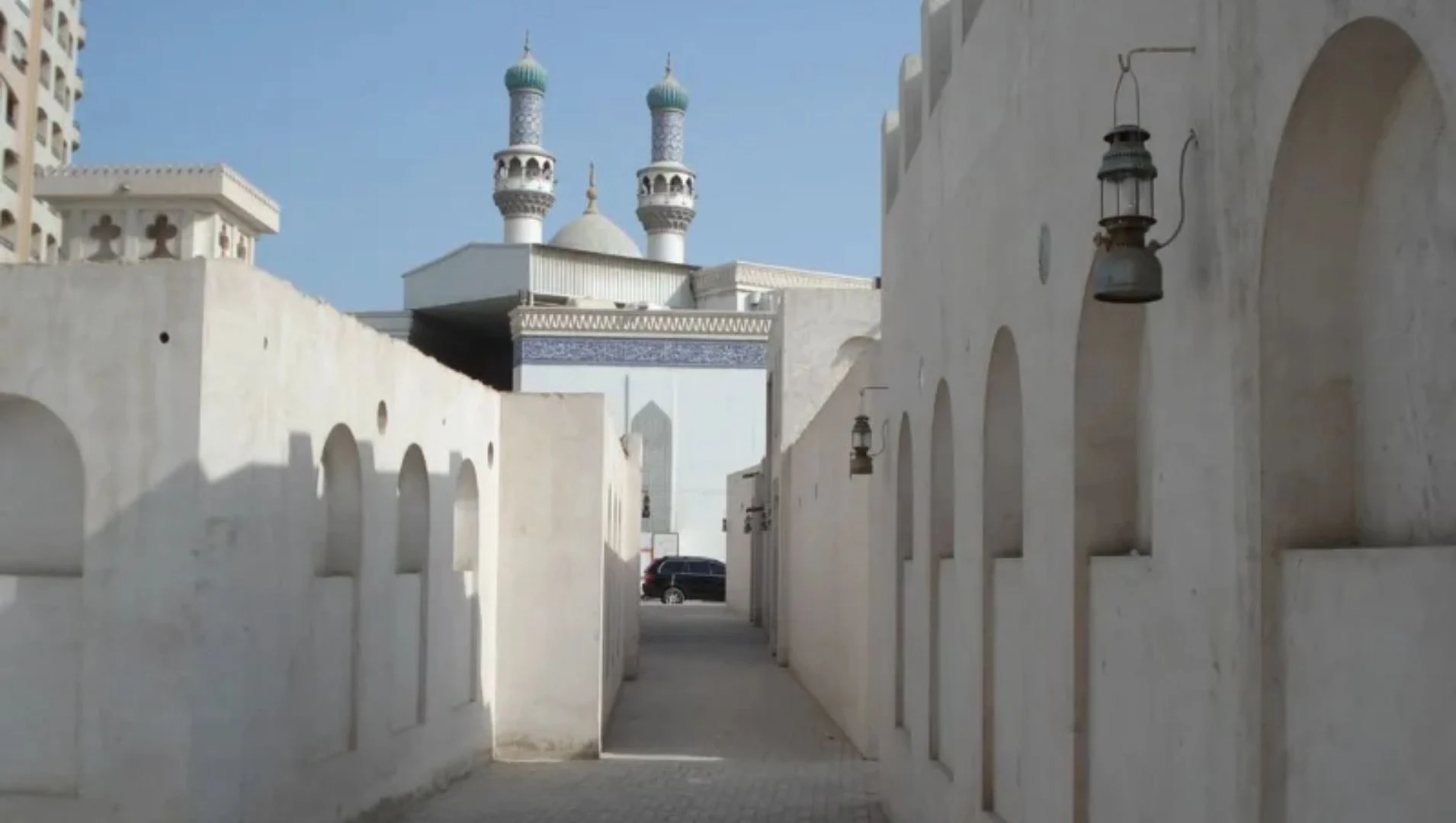 আমিরাতে এক বছরে ৩ হাজারেরও বেশি বিদেশির ইসলাম গ্রহণ