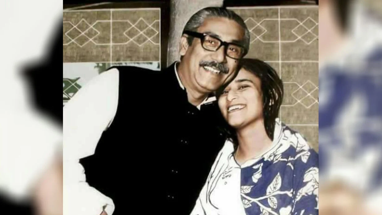 পাঠ্যবইয়ে থাকছে বঙ্গবন্ধুর ইতিহাস, বাদ যাচ্ছে হাসিনার গুণগান