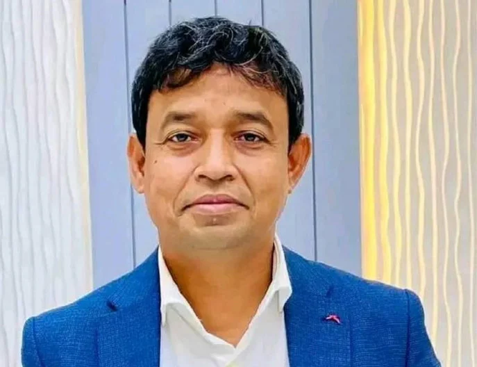 গণধোলাইয়ের পর ডিবি হারুন এখন কোথায়?