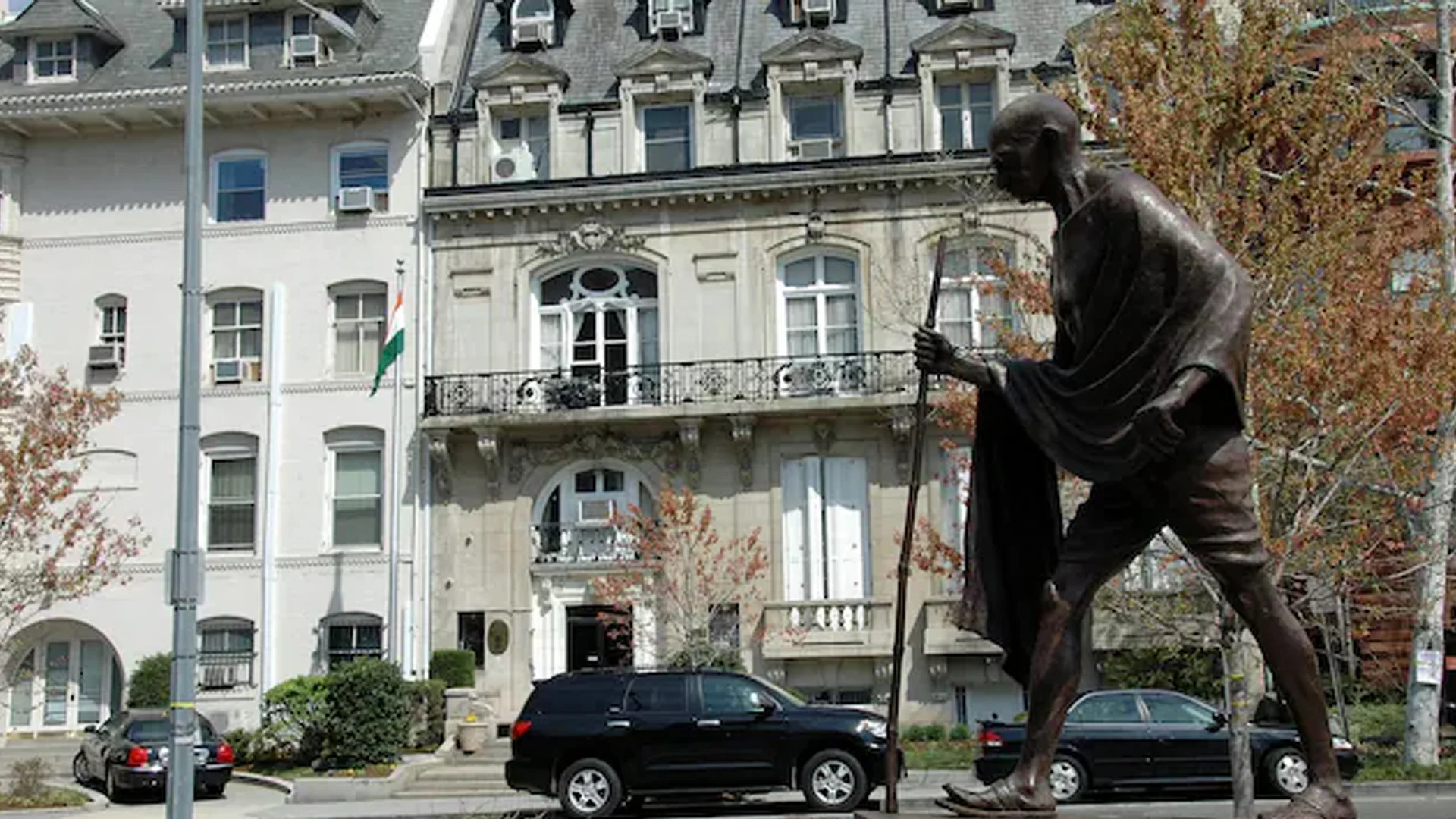 আমেরিকায় দূতাবাসে ভারতীয় কর্মকর্তার রহস্যজনক মৃত্যু