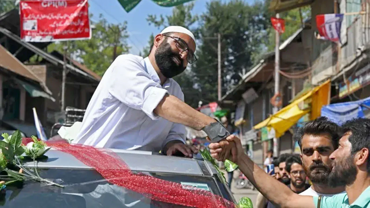 কাশ্মিরে এবারের ভোটকে যে আলাদা মাত্রা দিয়েছে জামায়াতে ইসলামী