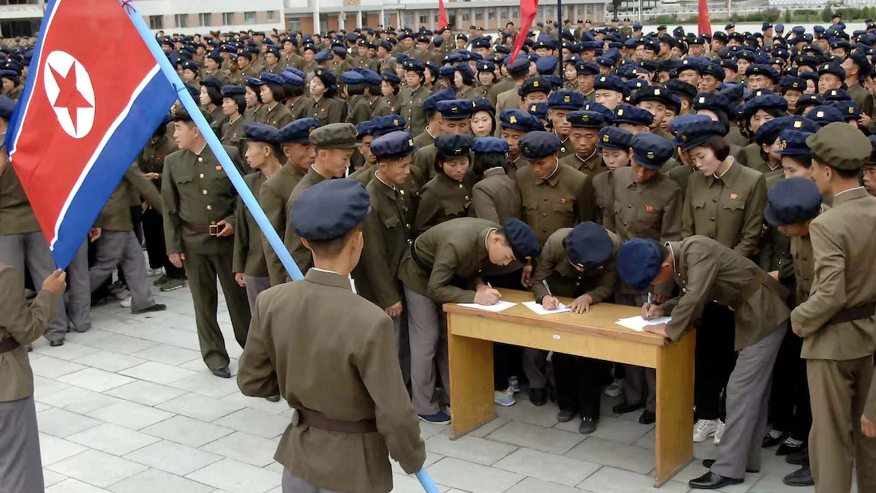 ১৪ লাখ তরুণ-তরুণী সেনাবাহিনীতে যোগ দিতে চায়