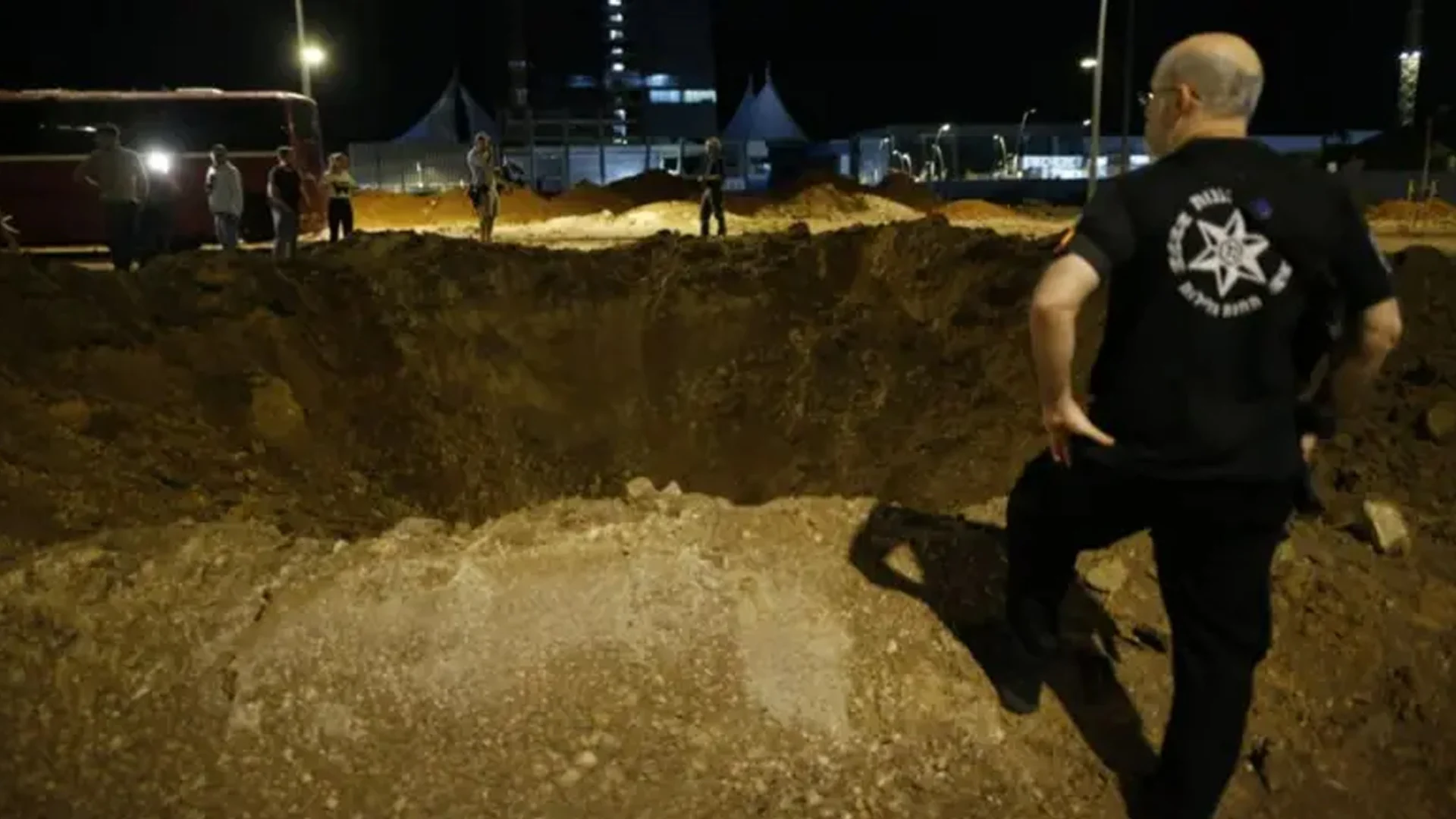 ইসরাইলের ‘সমস্ত অবকাঠামোতে’ হামলার হুঁশিয়ারি ইরানের