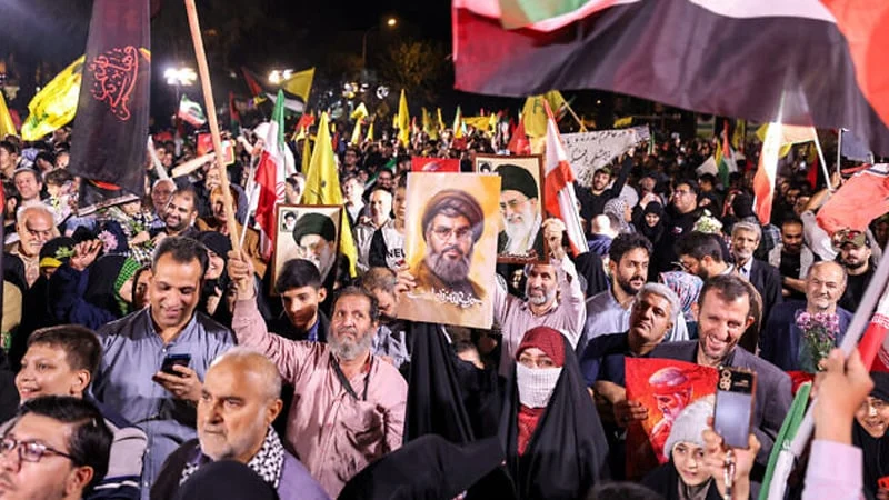 ইসরায়েলে হামলার পর তেহরানে উৎসব