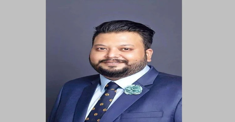 কলকাতার রাস্তায় দেখা মিলল আলোচিত কাউন্সিলর আসিফের