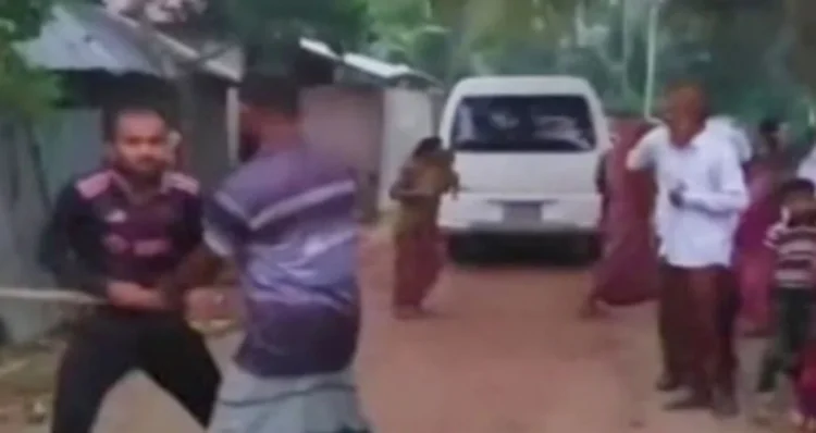 দ্বিতীয় বিয়ে করতে যাওয়ার পথে সাবেক স্ত্রীর হামলা