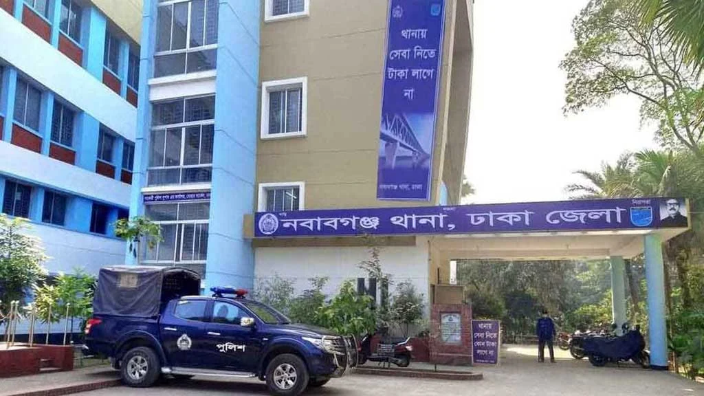 বাস থামিয়ে ব্যবসায়ীর ৪৭ লাখ টাকাসহ স্বর্ণ লুট, আটক ১