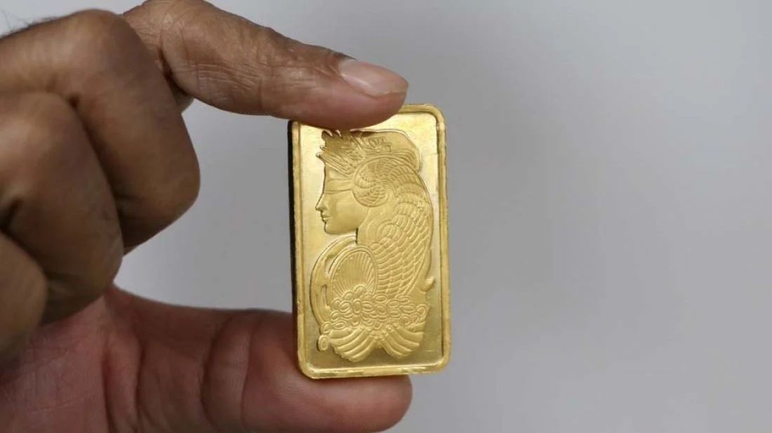 বিমানবন্দর দিয়ে তিন মাসে এলো ১ হাজার কেজি সোনা