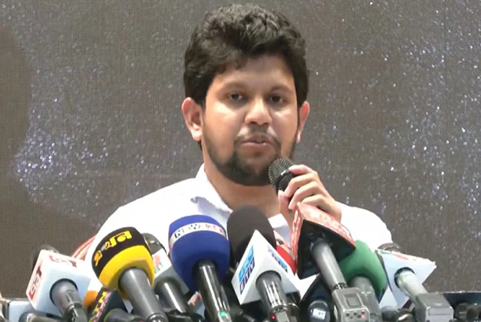 ৩০ লাখ টাকা করে পাবে আন্দোলনে শহীদদের পরিবার: মাহফুজ আলম